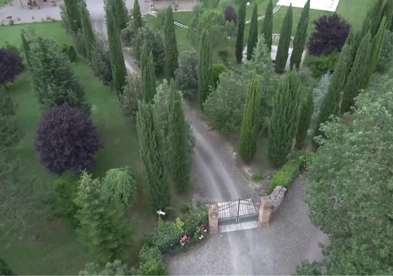 Agriturismo San Pierino Monteroni dʼArbia Buitenkant foto